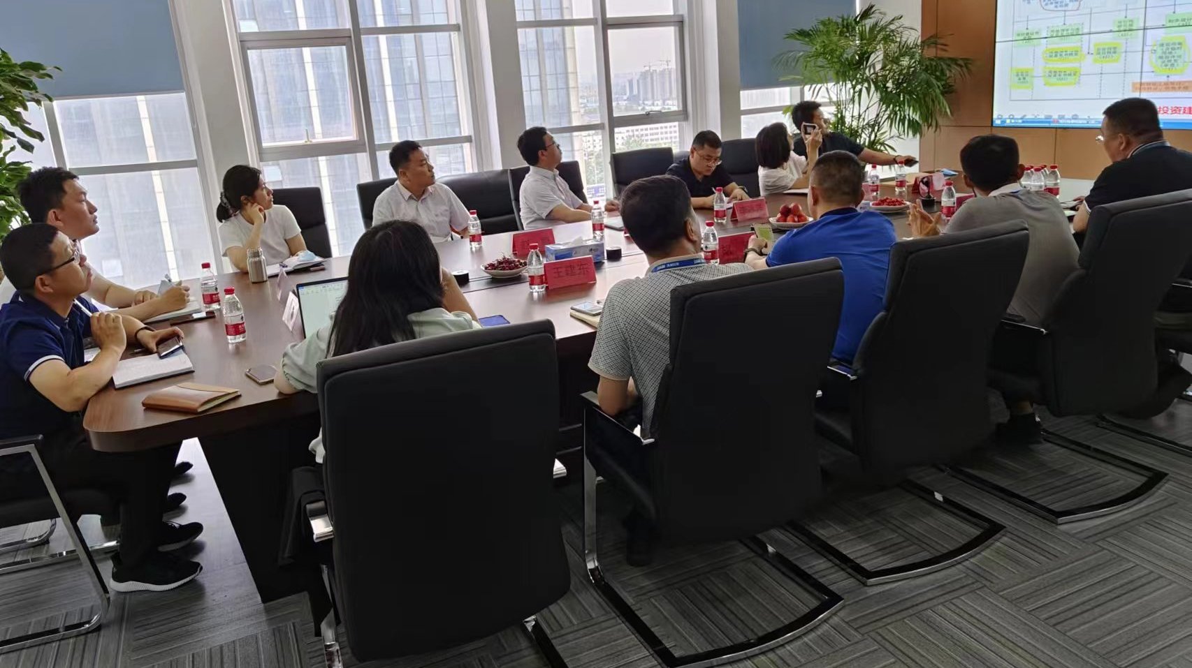 交流会现场照片 - 副本.jpg